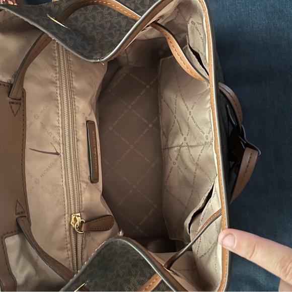 Michael Kors Jet Set Large Logo Backpack - Picture 7 of 14